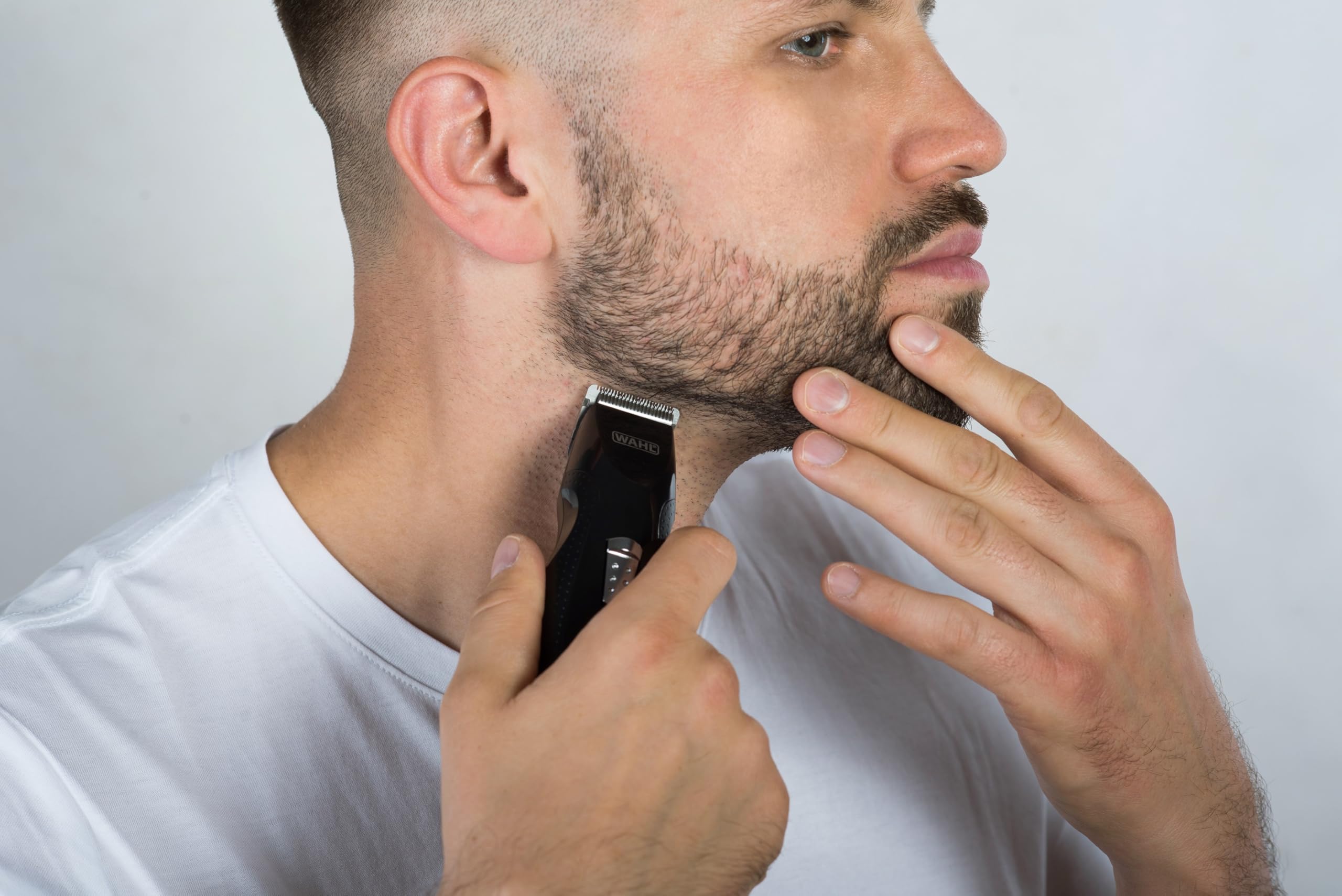 wahl-mustache-beard-tondeuse-piles-pour-moustache-et-barbe-lames-acier-haute-ten image 6