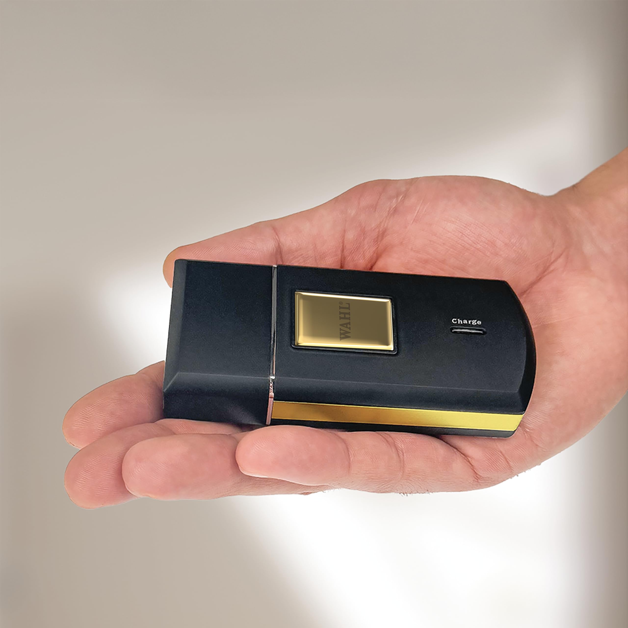 wahl-travel-shaver-gold-edition-rasoir-lectrique-de-voyage-sans-fil-et-rechargea image 5