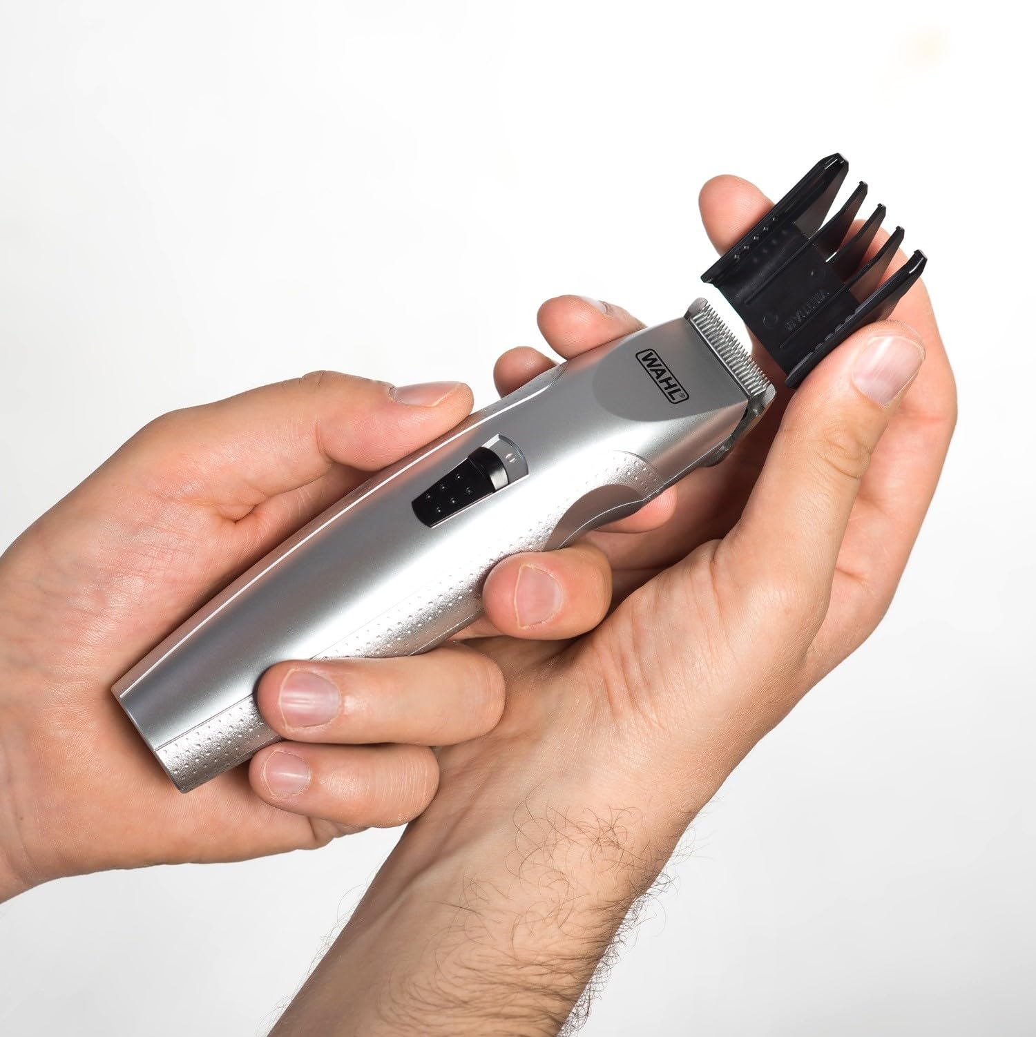 wahl-cortabarbas-tondeuse-barbe-et-moustache-sans-fil-piles-avec-4-sabots-foncti image 6