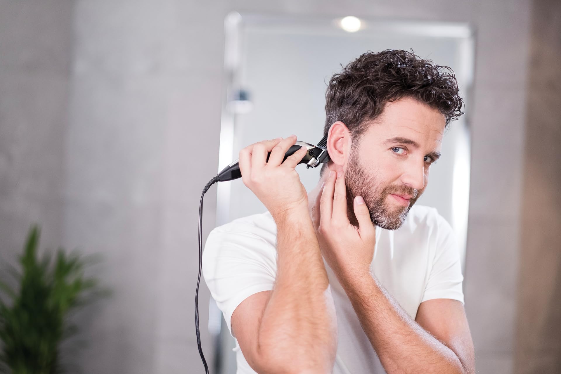 wahl-home-pro-hair-kit-complet-de-coupe-cheveux-filaire-homme-8-sabots-3-25-mm-l image 3