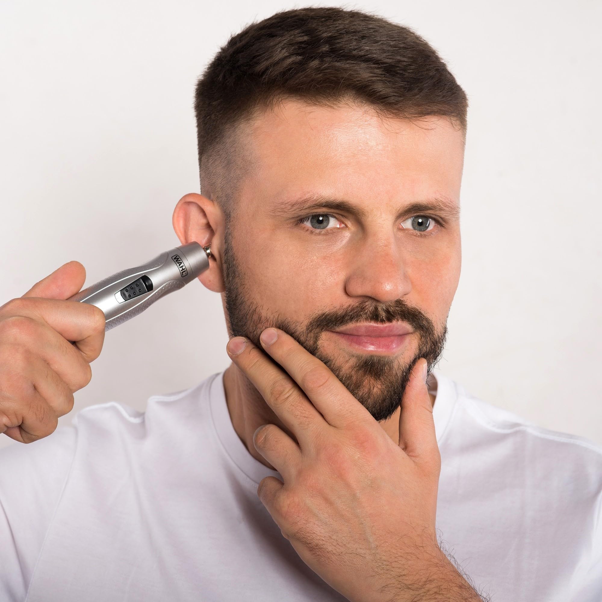wahl-cortabarbas-tondeuse-barbe-et-moustache-sans-fil-piles-avec-4-sabots-foncti image 5